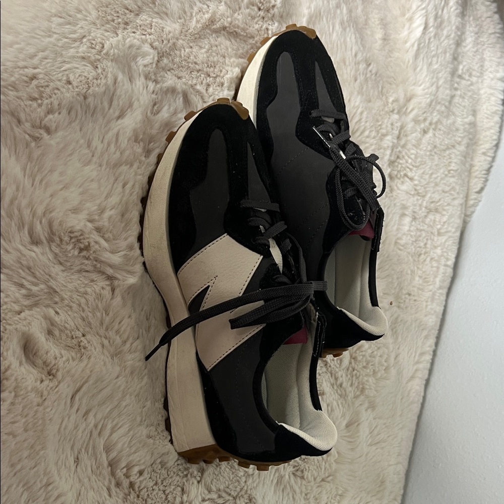 New Balance Black and White Women's Sneakers